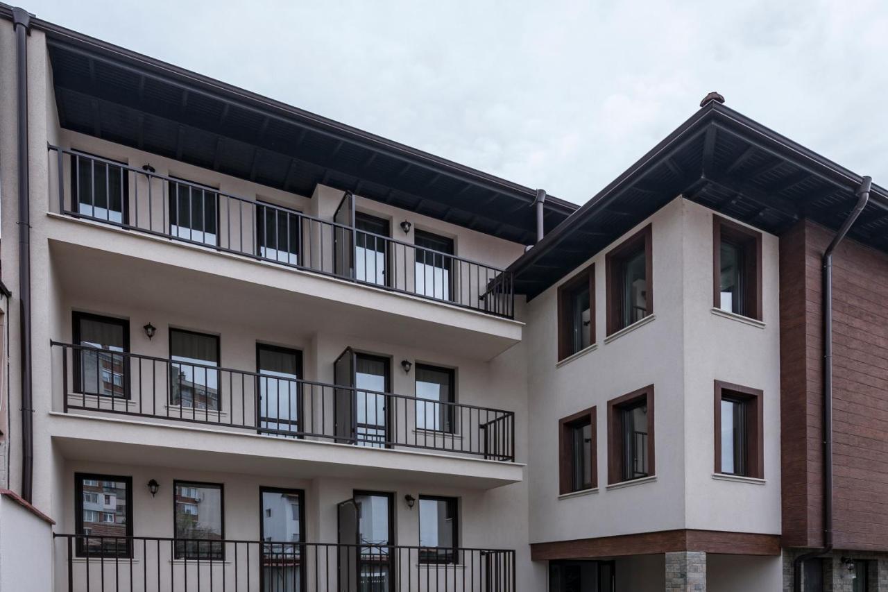 Семеен Хотел Магнолия Kazanlak Exterior photo